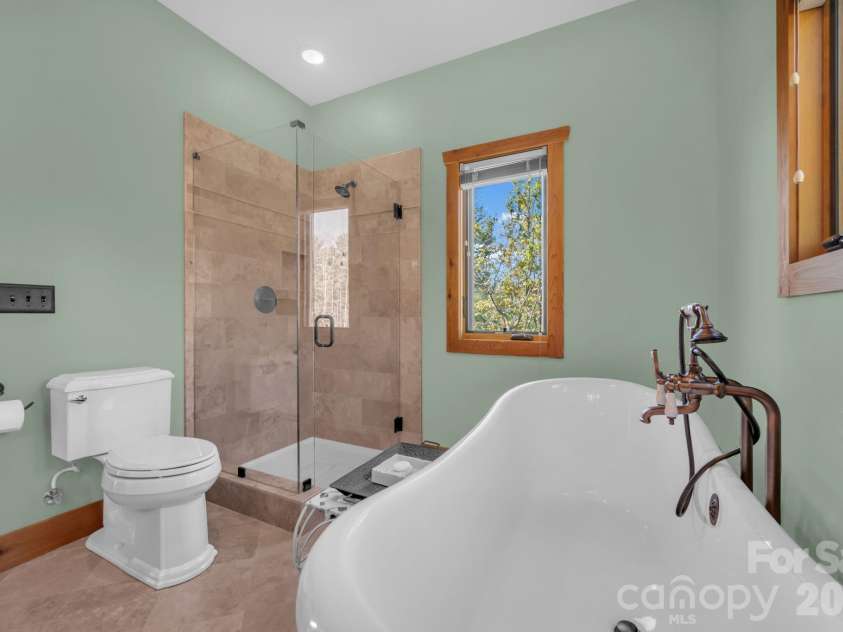 4092 Dense Acre Trail, Nebo, NC 28761.  MLS# CAR4316598, YatesRealty ID 11950. Primary Bathroom
