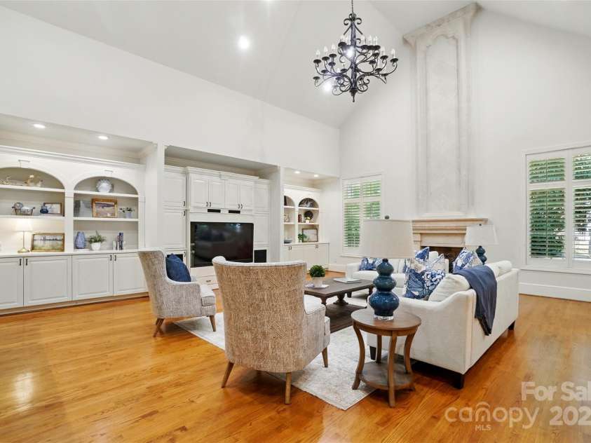 12702 Overlook Mountain Drive, Charlotte, NC 28216.  MLS# CAR4223903, YatesRealty ID 11951. 