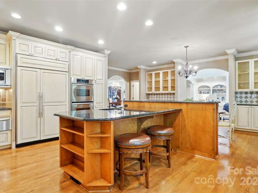 12702 Overlook Mountain Drive, Charlotte, NC 28216.  MLS# CAR4223903, YatesRealty ID 11951. 