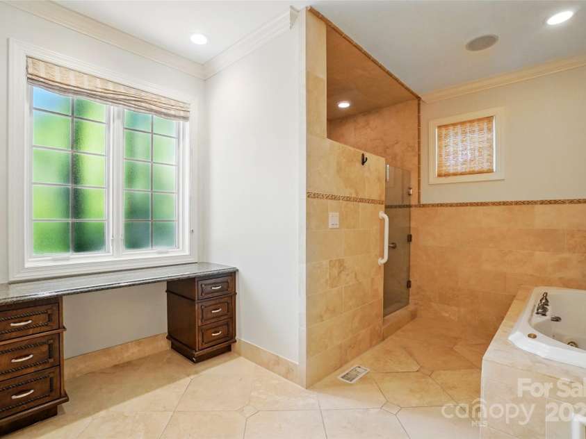 12702 Overlook Mountain Drive, Charlotte, NC 28216.  MLS# CAR4223903, YatesRealty ID 11951. 