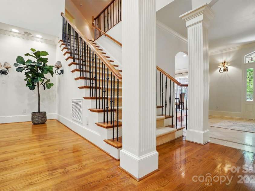 12702 Overlook Mountain Drive, Charlotte, NC 28216.  MLS# CAR4223903, YatesRealty ID 11951. 