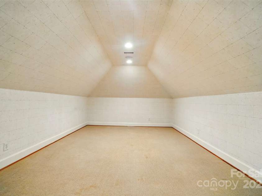 12702 Overlook Mountain Drive, Charlotte, NC 28216.  MLS# CAR4223903, YatesRealty ID 11951. 