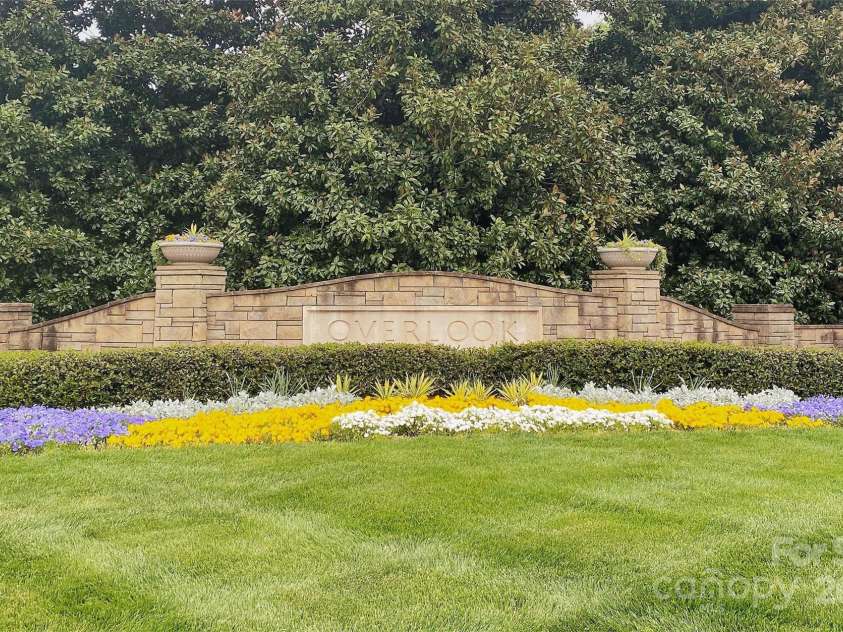12702 Overlook Mountain Drive, Charlotte, NC 28216.  MLS# CAR4223903, YatesRealty ID 11951. 