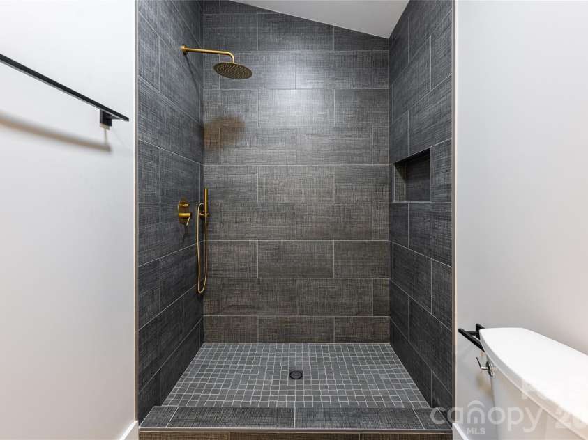 153 Hackleburg Lane, Hendersonville, NC 28792.  MLS# CAR4328212, YatesRealty ID 11954. Right Wing-2nd Full Bath (luxury tile shower)