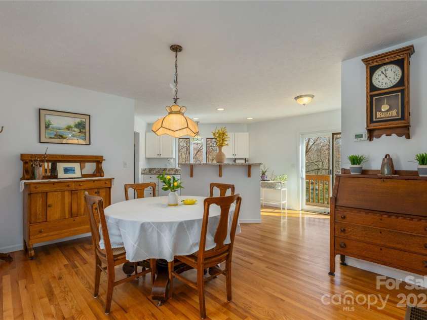 200 Newman Drive, Hendersonville, NC 28792.  MLS# CAR4256378, YatesRealty ID 11956. Dining Room