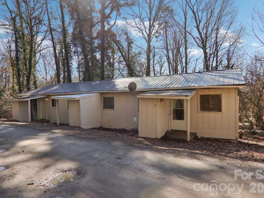 71,73,75 Forest Drive, Clyde, NC 28721.  MLS# CAR4347107, YatesRealty ID 11956. 