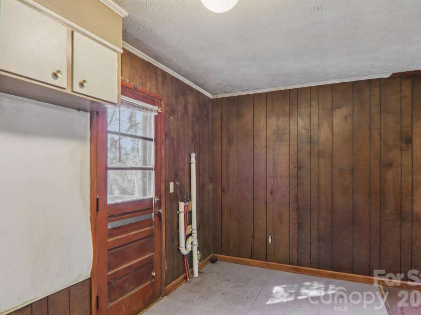 71,73,75 Forest Drive, Clyde, NC 28721.  MLS# CAR4347107, YatesRealty ID 11956. 