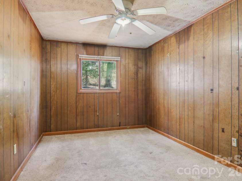 71,73,75 Forest Drive, Clyde, NC 28721.  MLS# CAR4347107, YatesRealty ID 11956. 