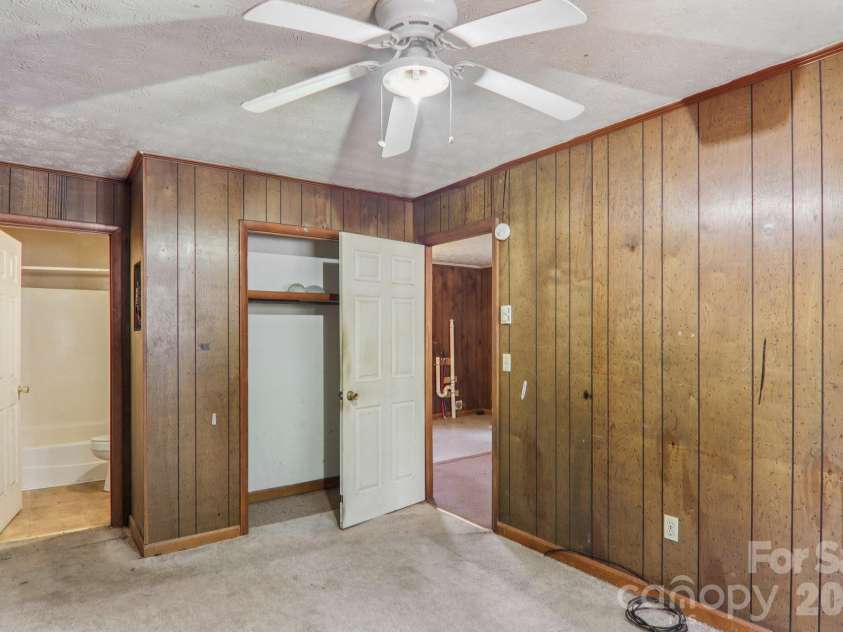 71,73,75 Forest Drive, Clyde, NC 28721.  MLS# CAR4347107, YatesRealty ID 11956. 
