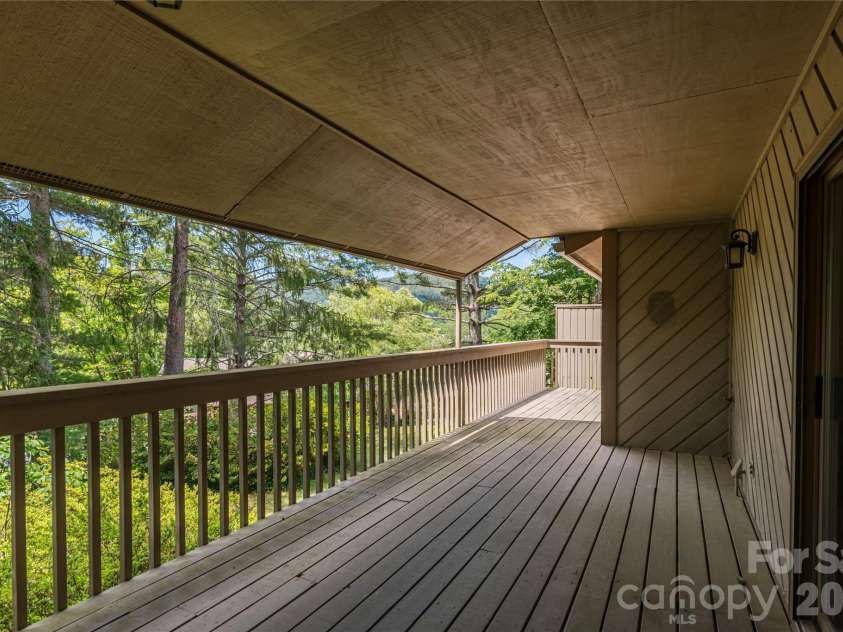 1101 Timber Trail, Asheville, NC 28804.  MLS# CAR4368834, YatesRealty ID 11957. 
