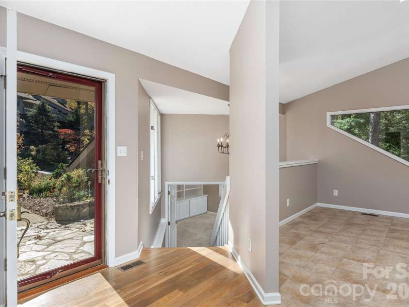 1101 Timber Trail, Asheville, NC 28804.  MLS# CAR4368834, YatesRealty ID 11957. 