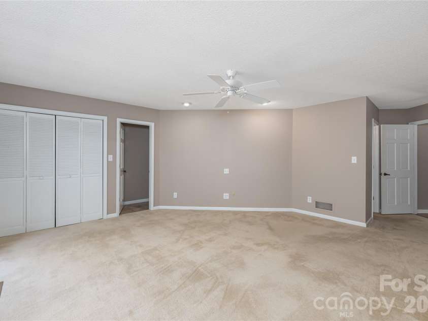 1101 Timber Trail, Asheville, NC 28804.  MLS# CAR4368834, YatesRealty ID 11957. 