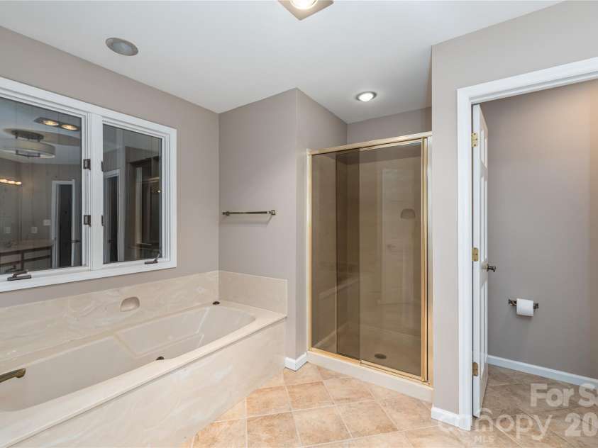 1101 Timber Trail, Asheville, NC 28804.  MLS# CAR4368834, YatesRealty ID 11957. 