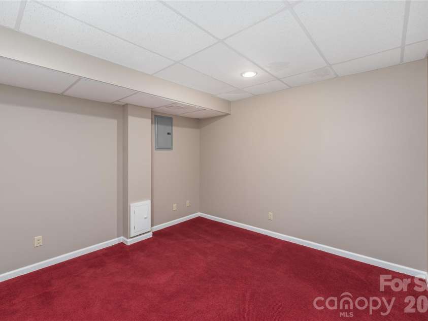 1101 Timber Trail, Asheville, NC 28804.  MLS# CAR4368834, YatesRealty ID 11957. 