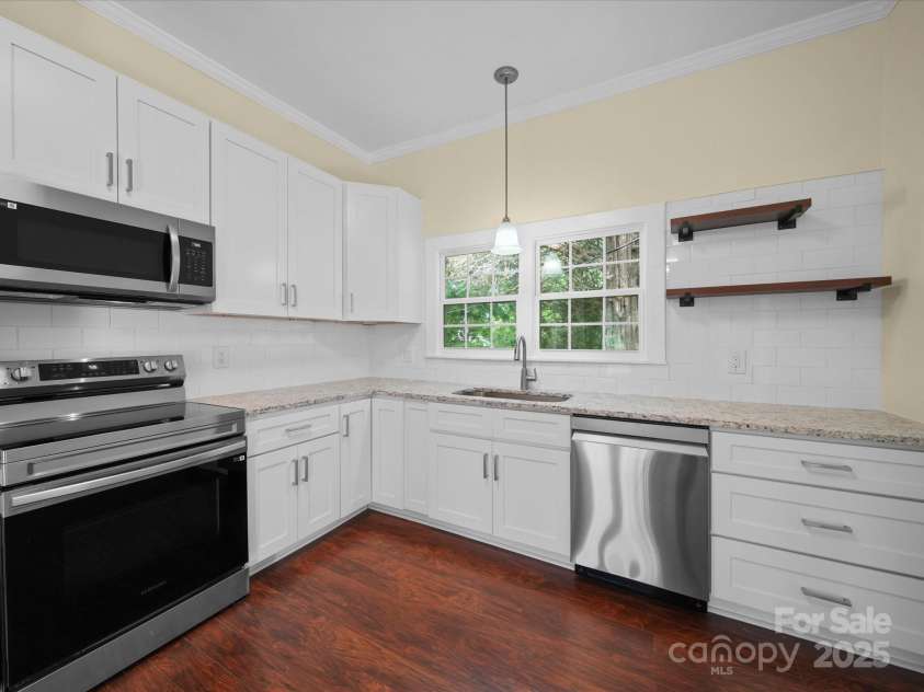 300 12th Street, Salisbury, NC 28144.  MLS# CAR4257348, YatesRealty ID 11958. 