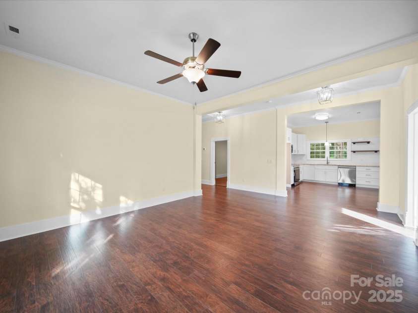 300 12th Street, Salisbury, NC 28144.  MLS# CAR4257348, YatesRealty ID 11958. 