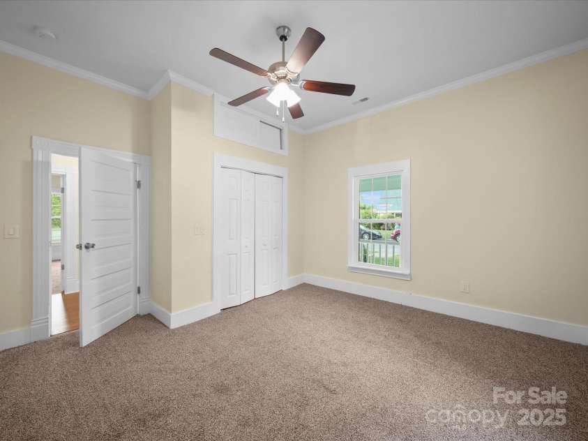 300 12th Street, Salisbury, NC 28144.  MLS# CAR4257348, YatesRealty ID 11958. 