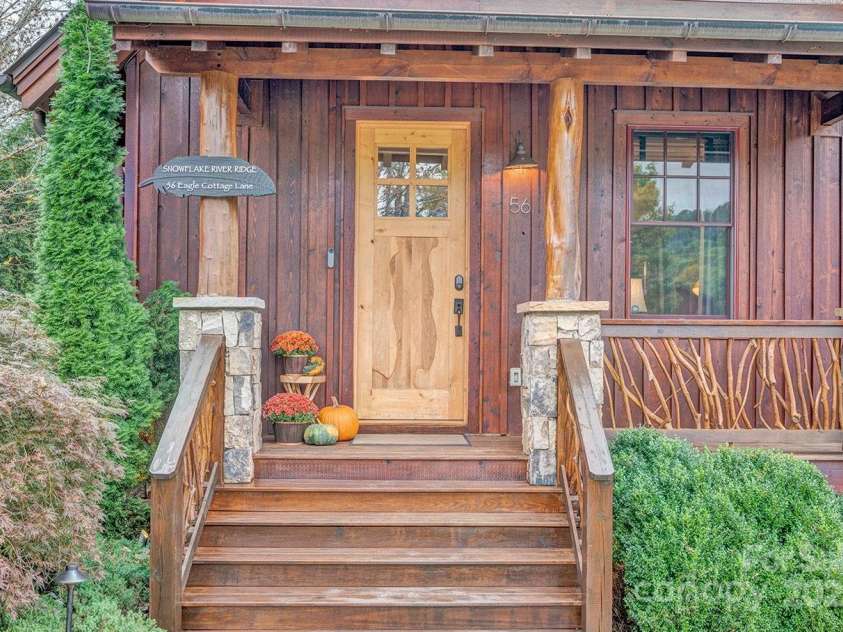 56 Eagle Cottage Lane, Banner Elk, NC 28604.  MLS# CAR4310170, YatesRealty ID 11958. 