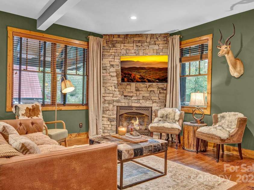 56 Eagle Cottage Lane, Banner Elk, NC 28604.  MLS# CAR4310170, YatesRealty ID 11958. 
