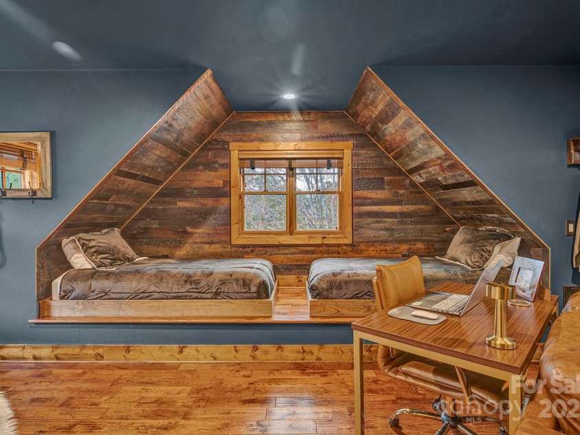 56 Eagle Cottage Lane, Banner Elk, NC 28604.  MLS# CAR4310170, YatesRealty ID 11958. 