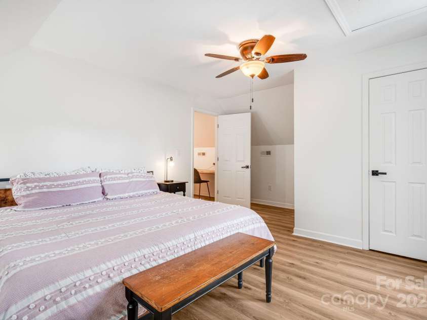 101 McFalls Road, Asheville, NC 28805.  MLS# CAR4254277, YatesRealty ID 11959. 