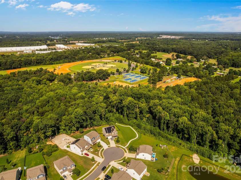 133 Lassen Lane, Mooresville, NC 28117.  MLS# CAR4171863, YatesRealty ID 1196. 