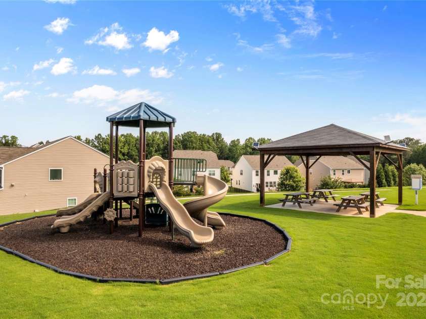 133 Lassen Lane, Mooresville, NC 28117.  MLS# CAR4171863, YatesRealty ID 1196. 