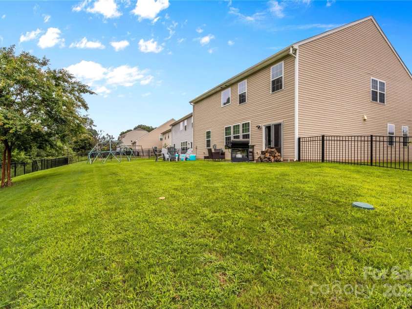 133 Lassen Lane, Mooresville, NC 28117.  MLS# CAR4171863, YatesRealty ID 1196. 