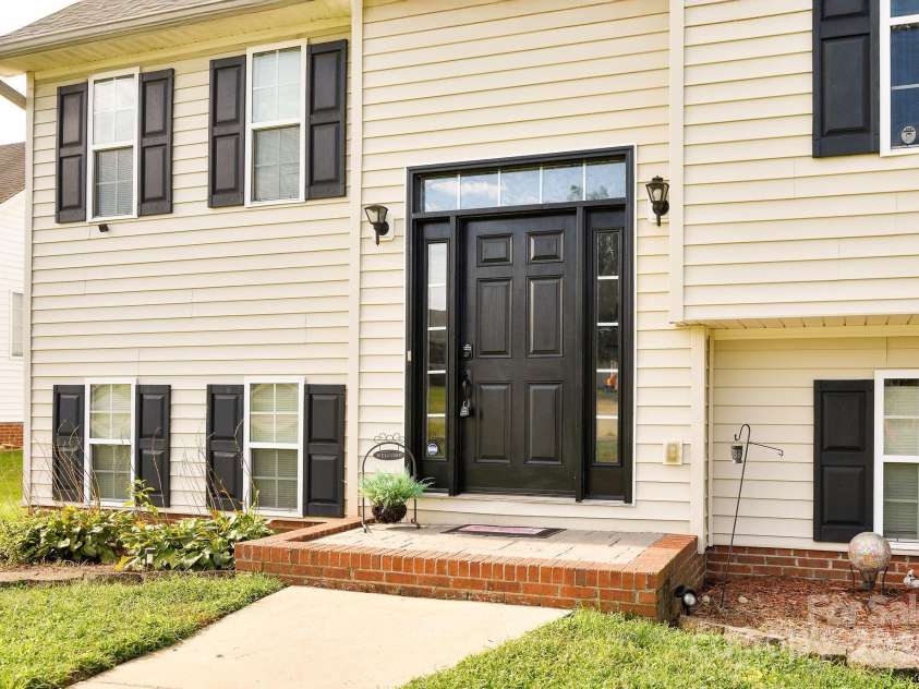 135 Winding Creek Road, Mocksville, NC 27028.  MLS# CAR4296191, YatesRealty ID 1196. 