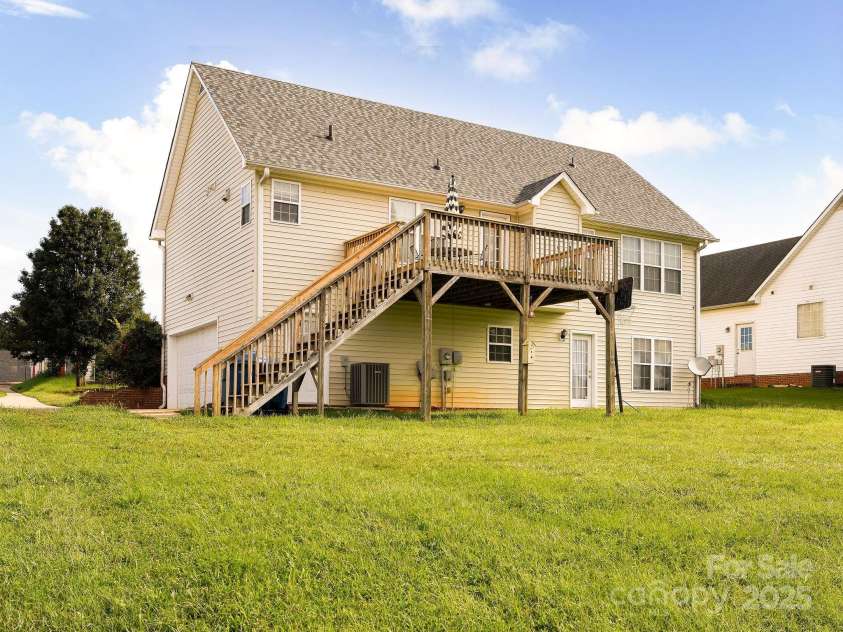 135 Winding Creek Road, Mocksville, NC 27028.  MLS# CAR4296191, YatesRealty ID 1196. 