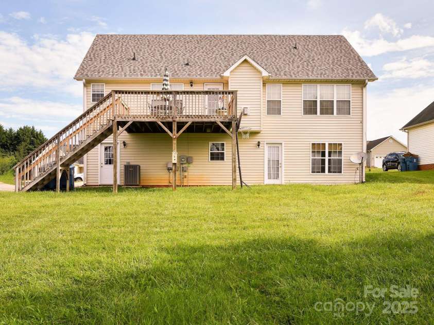 135 Winding Creek Road, Mocksville, NC 27028.  MLS# CAR4296191, YatesRealty ID 1196. 