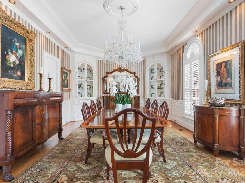 364 39th Avenue Drive, Hickory, NC 28601.  MLS# CAR4298899, YatesRealty ID 1196. 