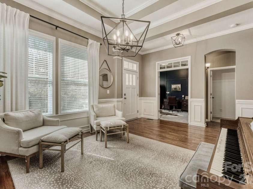405 Brookridge Drive, Mount Holly, NC 28120.  MLS# CAR4362257, YatesRealty ID 11960. 