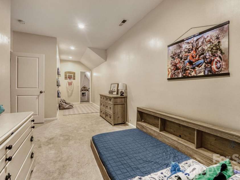 405 Brookridge Drive, Mount Holly, NC 28120.  MLS# CAR4362257, YatesRealty ID 11960. 
