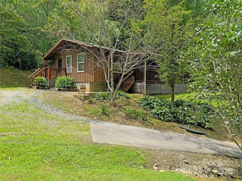 833 Sprinkle Branch Road, Marshall, NC 28753.  MLS# CAR4166794, YatesRealty ID 11960. 
