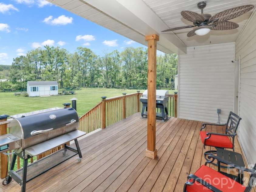 137 Northlake Drive, Statesville, NC 28677.  MLS# CAR4336645, YatesRealty ID 11962. Extended back deck