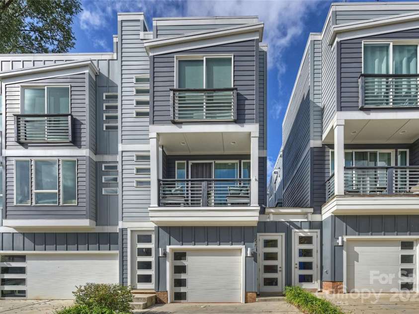 1651 Duckworth Avenue, Charlotte, NC 28208.  MLS# CAR4240581, YatesRealty ID 11963. Front Exterior