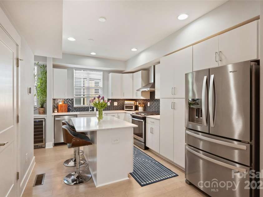 1651 Duckworth Avenue, Charlotte, NC 28208.  MLS# CAR4240581, YatesRealty ID 11963. Kitchen