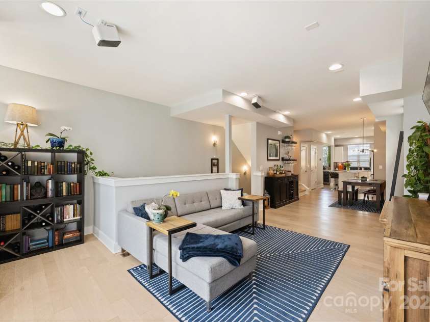 1651 Duckworth Avenue, Charlotte, NC 28208.  MLS# CAR4240581, YatesRealty ID 11963. Living Room