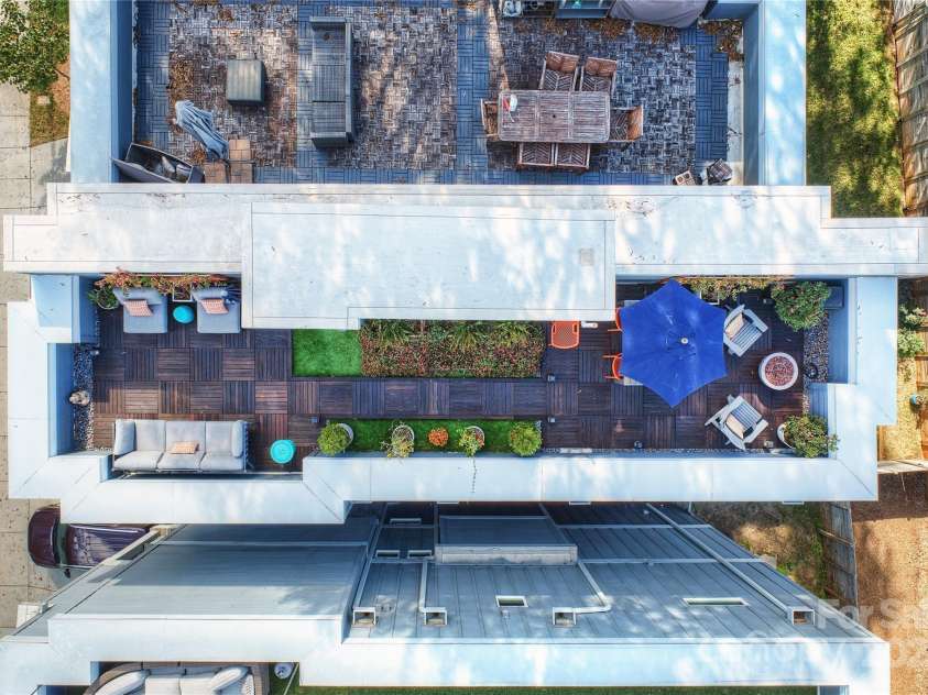 1651 Duckworth Avenue, Charlotte, NC 28208.  MLS# CAR4240581, YatesRealty ID 11963. Rooftop Terrace