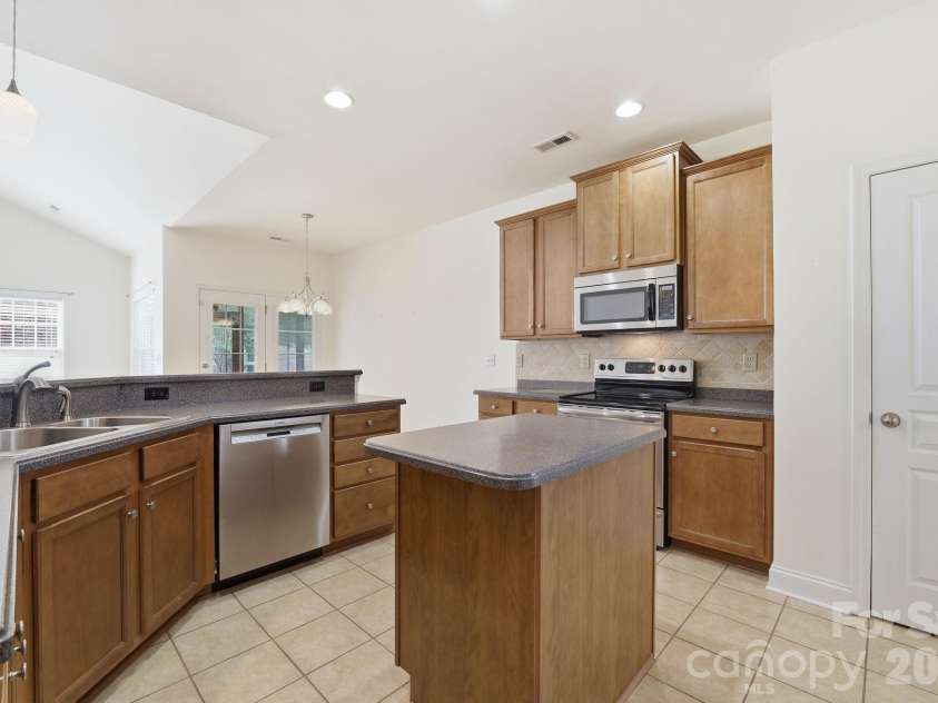 5007 Symphony Lane, Indian Trail, NC 28079.  MLS# CAR4364786, YatesRealty ID 11963. Ceramic tile flooring