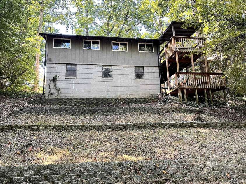 116 Montview Drive, Kings Mountain, NC 28086.  MLS# CAR4301364, YatesRealty ID 11964. 