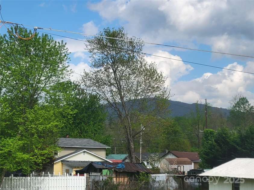 67 First Street, Waynesville, NC 28786.  MLS# CAR4251970, YatesRealty ID 11965. 