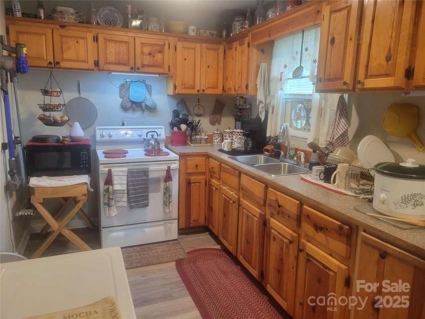 67 First Street, Waynesville, NC 28786.  MLS# CAR4251970, YatesRealty ID 11965. 