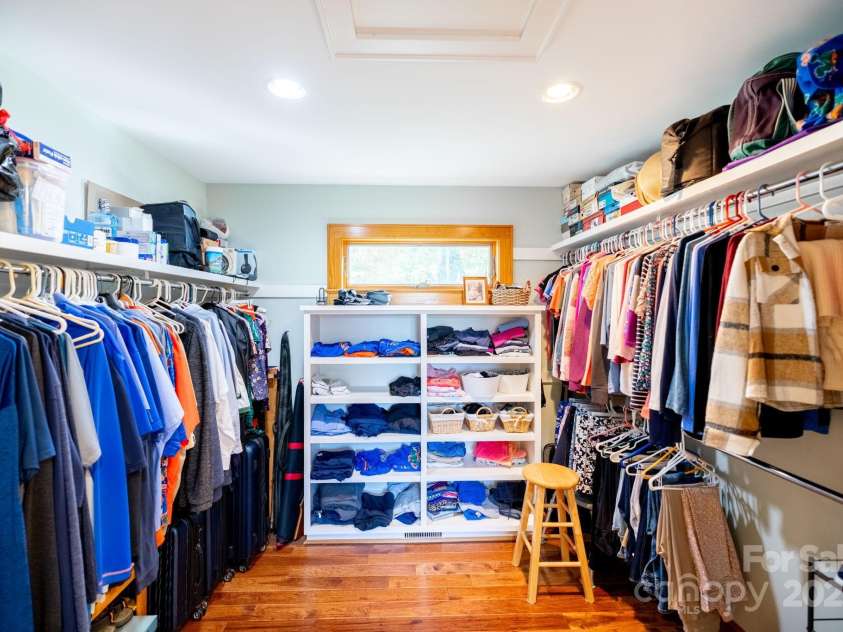 958 Alta Vista Lane, Sparta, NC 28675.  MLS# CAR4254464, YatesRealty ID 11966. 