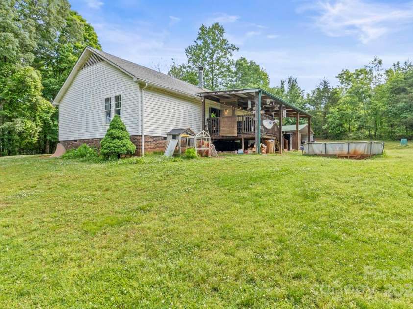 4155 Slanting Bridge Road, Sherrills Ford, NC 28673.  MLS# CAR4255911, YatesRealty ID 11967. 