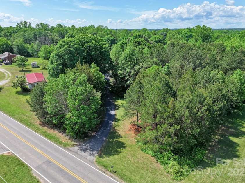 4155 Slanting Bridge Road, Sherrills Ford, NC 28673.  MLS# CAR4255911, YatesRealty ID 11967. 