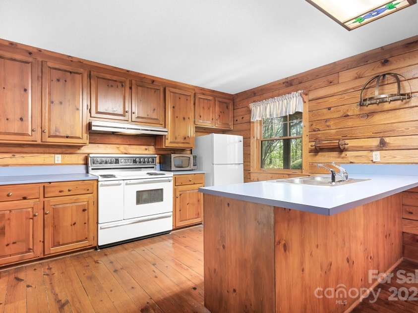 1007 Mistywood Lane, Concord, NC 28027.  MLS# CAR4238423, YatesRealty ID 11968. 