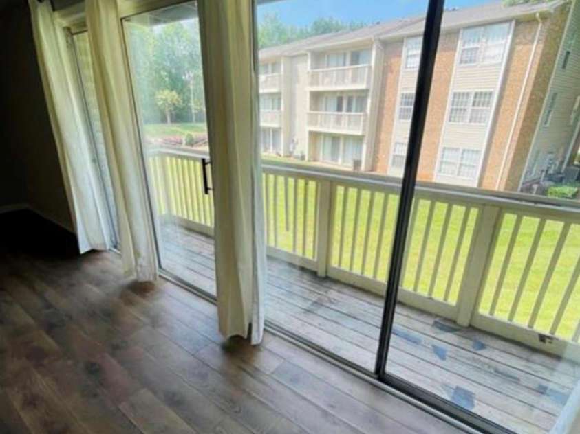 1624 Arlyn Circle, Charlotte, NC 28213.  MLS# CAR4263857, YatesRealty ID 1197. 