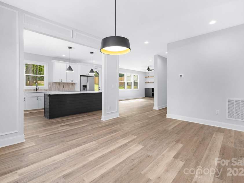 16325 Riverpointe Drive, Charlotte, NC 28278.  MLS# CAR4294871, YatesRealty ID 1197. 